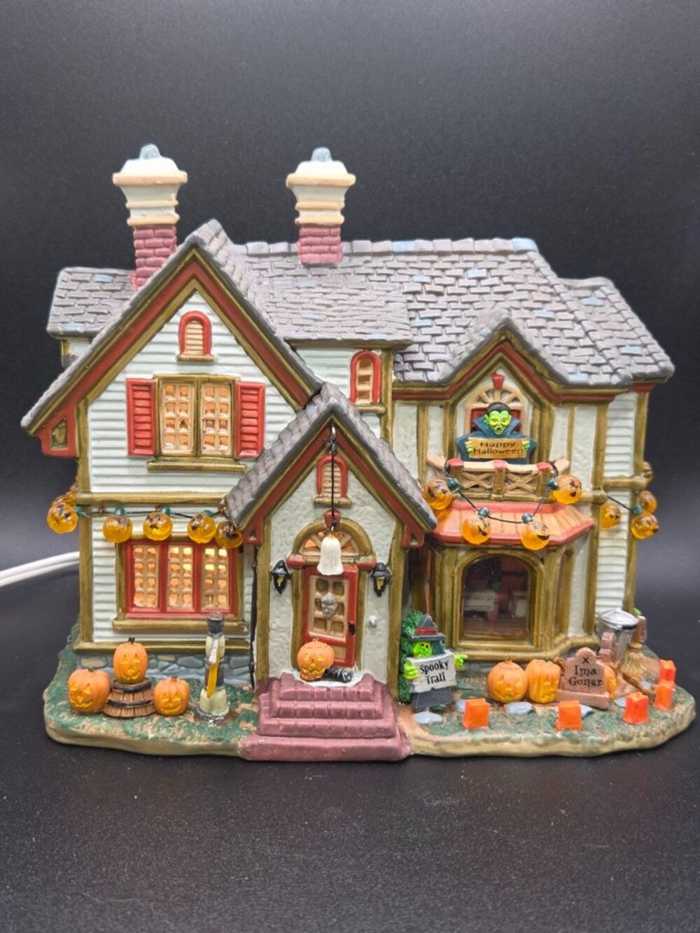 LEMAX Spooky Town Halloween Party House Retired 2004 45005 Lighted w/ Box